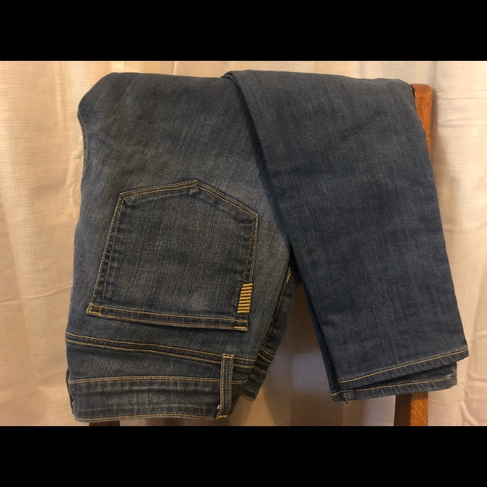 Paige Verdugo Ankle Jeans in Angelina Wash